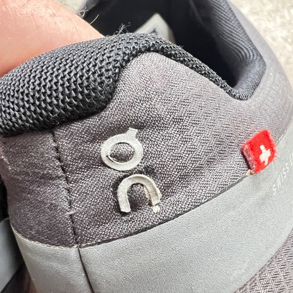 On Running On Cloud Gray Sneakers Shoes 9.5 - Picture 5 of 7